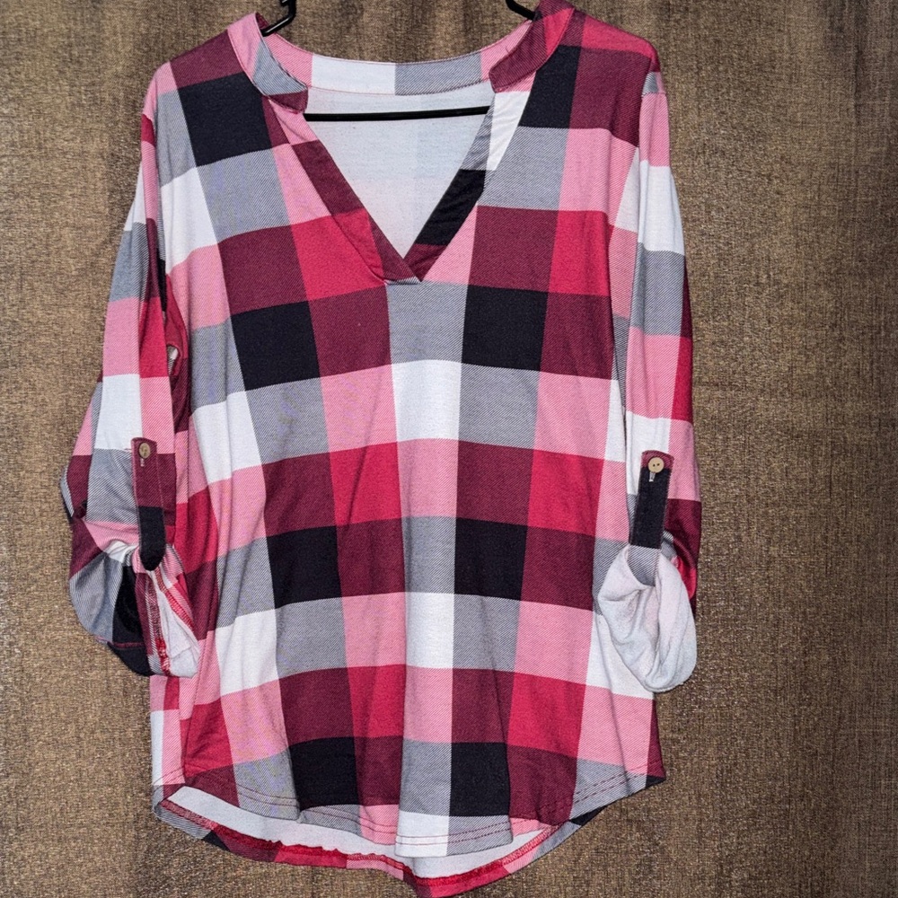 Chic Plaid V-Neck Blouse - Red and Black